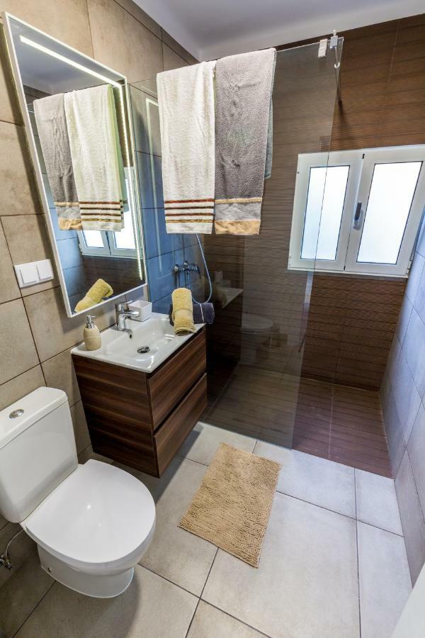 Sea Breeze II Apartment Canico  Ngoại thất bức ảnh